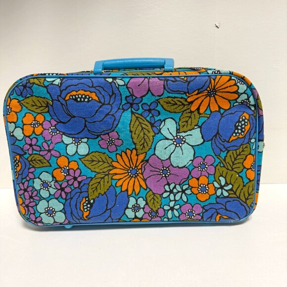 Vintage Flower Power Travel Case - Picture 4 of 11
